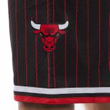 Mitchell &amp; Ness shorts Chicago Bulls 1996 - 97 black Swingman Shorts 