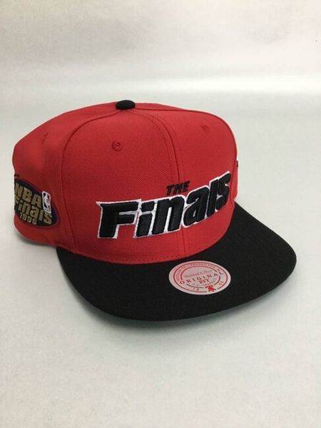 Mitchell & Ness snapback Chicago Bulls The Finals Snapback red/black