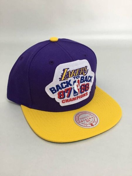 Mitchell & Ness snapback Los Angeles Lakers B2B Snapback purple/yellow
